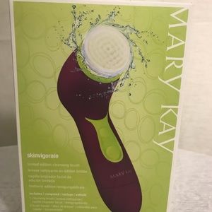 MaryKay Skinvigorate Cleansing Brush NIB